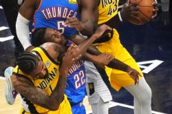 足球直播在线观看免费-NBA总决赛席卷全场战火再次燃烧