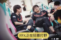 足球直播在线直播观看免费-FPX翻盘V5，ShowMaker拿下关键大龙小组赛3:2（北京）