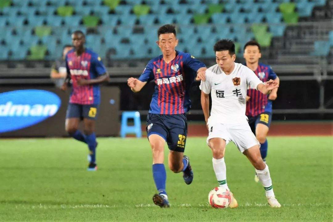 包含异军突起：重庆当代力帆力克广州富力的词条