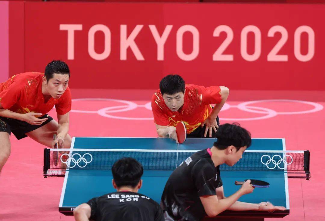 德国队险胜英格兰队,马龙关键制胜 德国队险胜英格兰队,马龙关键制胜