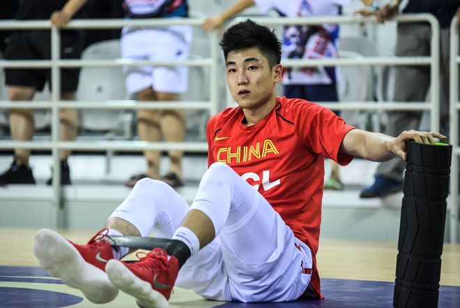 鹈鹕完胜四川队，高诗岩刷新纪录